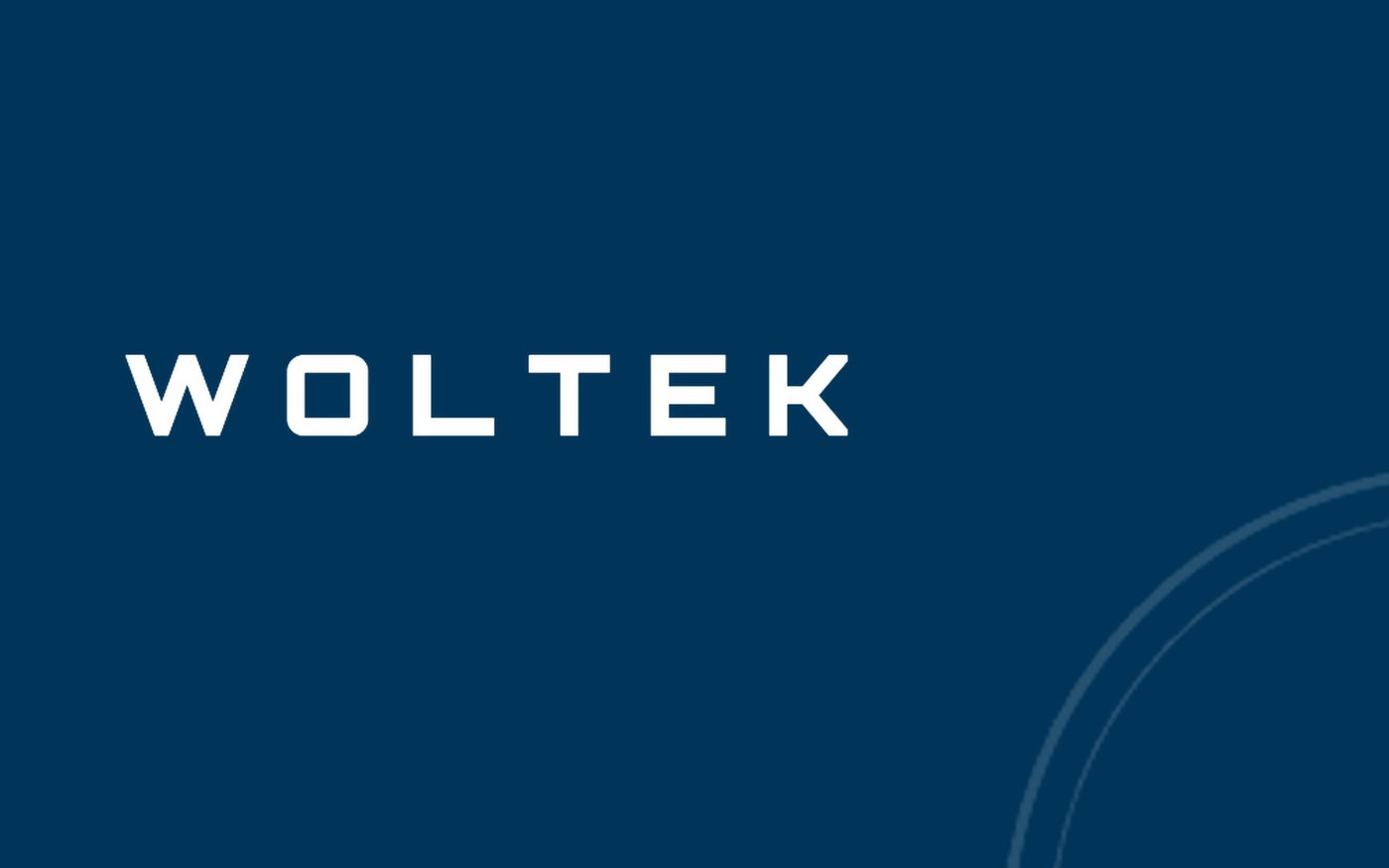 Логотип WOLTEK белым по тёмно-синему